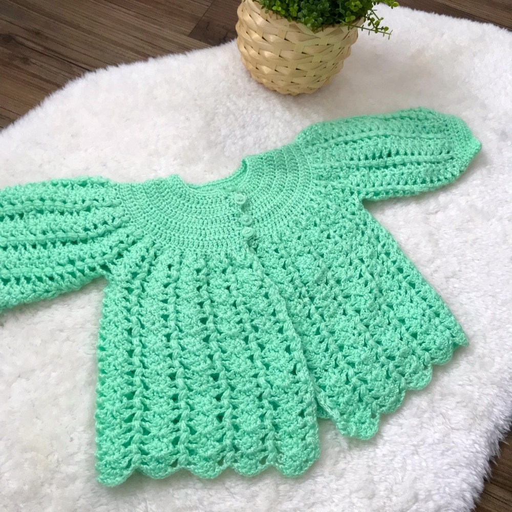 Handmade baby sweater with balloon sleeve